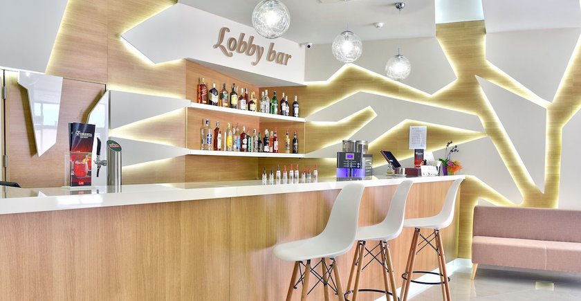 Imagen del bar/restaurante del Hotel Grifid Foresta - All Inclusive Adults Only. Foto 2