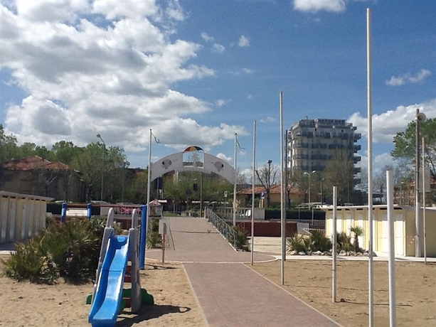 Imagen de los exteriores del Hotel Grifone, Rimini. Foto 9