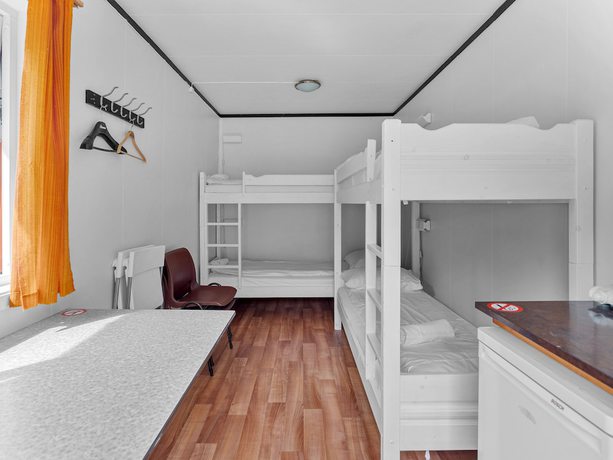 Imagen de la habitación del Hotel Grimen Camping. Foto 7