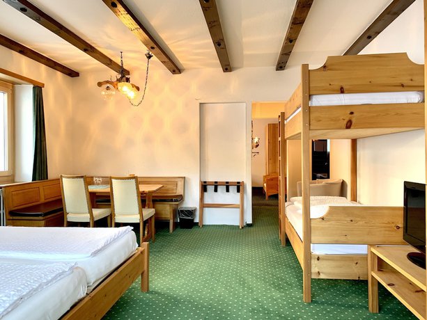 Imagen de la habitación del Hotel Grischuna, BIVIO. Foto 14