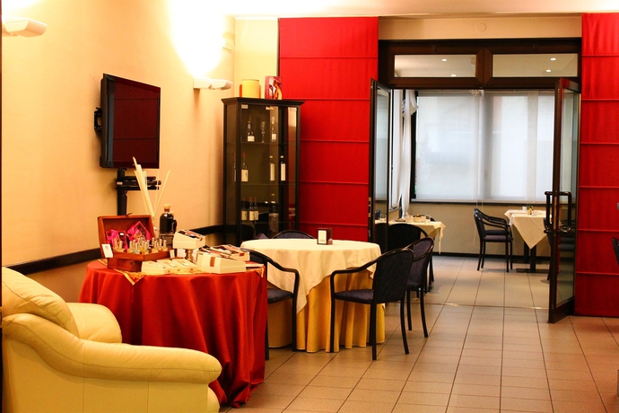 Imagen del bar/restaurante del Hotel Griselda. Foto 4