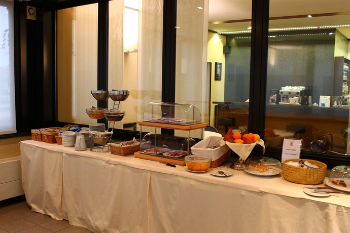 Imagen del bar/restaurante del Hotel Griselda. Foto 5