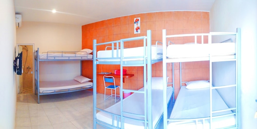 Imagen de la habitación del Hotel Griya Alisha. Foto 6