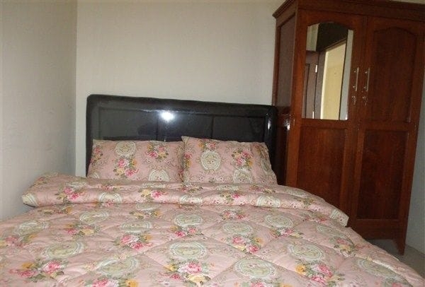 Imagen de la habitación del Hotel Griya Rambutan Barat. Foto 7