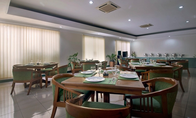Imagen del bar/restaurante del Hotel Griya Sentana Jogjakarta. Foto 2