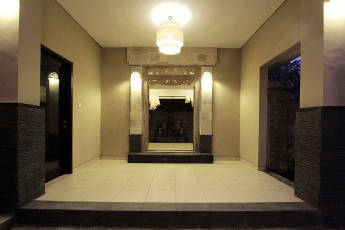 Imagen de los interiores del Hotel Griya Shanti Villas and Spa. Foto 19
