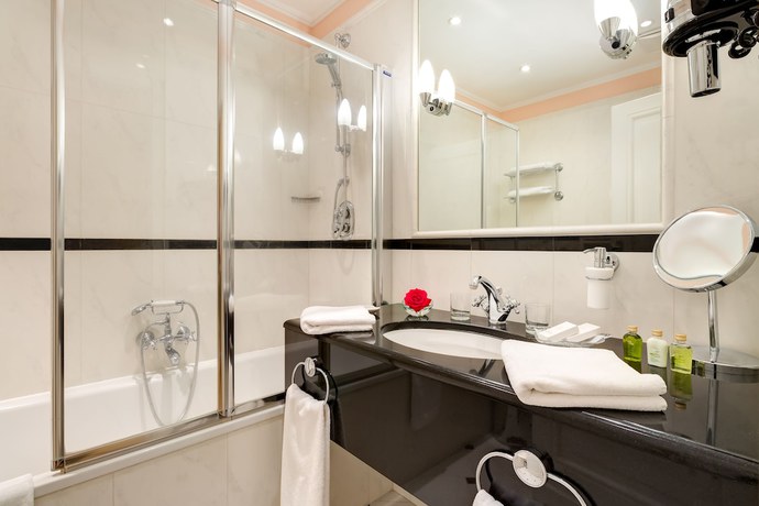 Imagen de la habitación del Hotel Grof Degenfeld Castle. Foto 9
