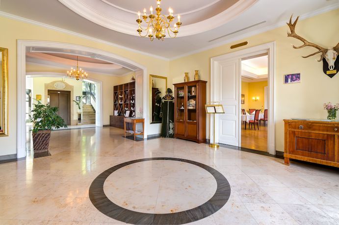 Imagen de los interiores del Hotel Grof Degenfeld Castle. Foto 15