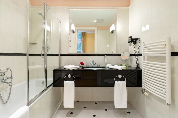 Imagen de la habitación del Hotel Grof Degenfeld Castle. Foto 10