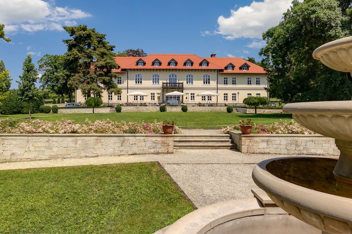 Imagen general del Hotel Grof Degenfeld Castle. Foto 6