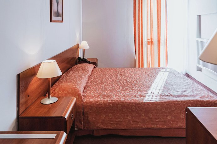 Imagen de la habitación del Hotel Gromada Lomza. Foto 14
