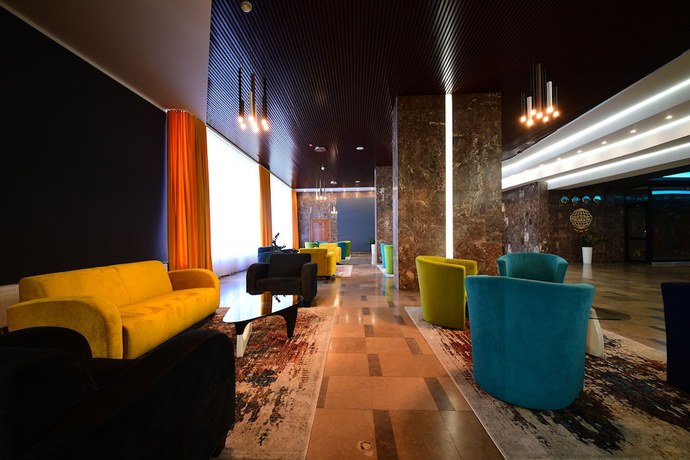 Imagen de los interiores del Hotel Gromada Pila. Foto 19