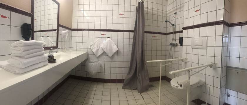 Imagen de la habitación del Hotel Grongl. Foto 5