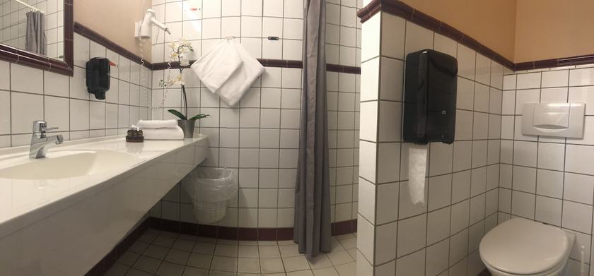 Imagen de la habitación del Hotel Grongl. Foto 12