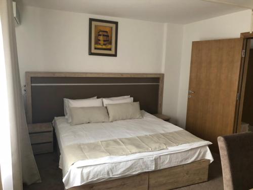 Imagen de la habitación del Hotel Gros - Leskovac. Foto 6