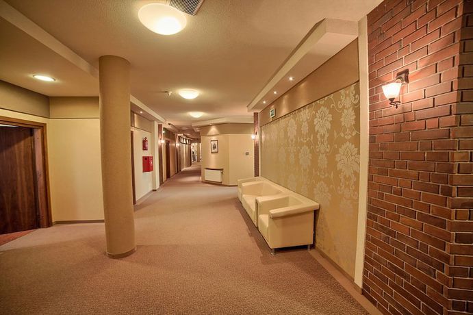 Imagen de los interiores del Hotel Grot. Foto 13