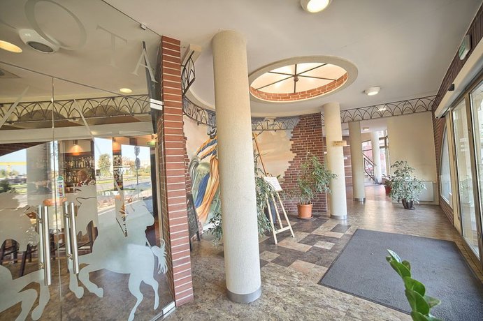 Imagen de los interiores del Hotel Grot. Foto 16