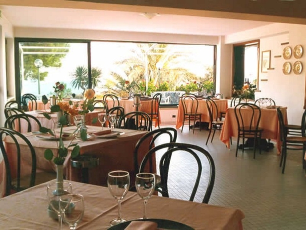 Imagen general del Hotel Grotta Palazzese Beach, San Vito. Foto 3