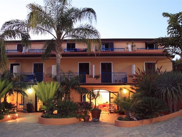 Imagen general del Hotel Grotticelle. Foto 8