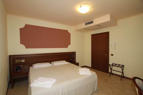 Imagen de la habitación del Hotel Grotto Bagat. Foto 12