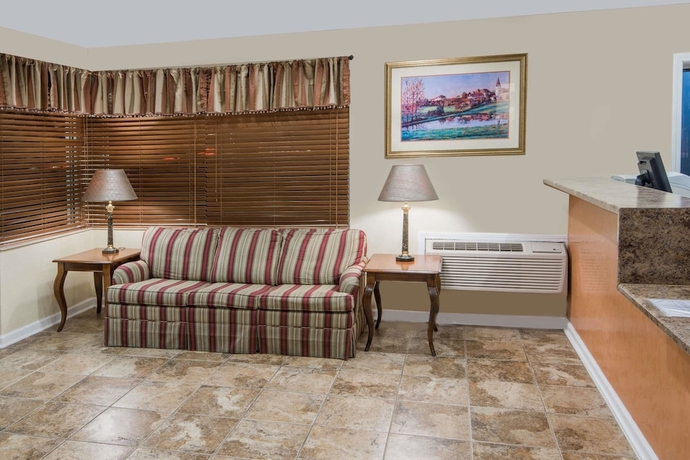 Imagen de los interiores del Hotel Grove City Travel Inn South Columbus. Foto 19