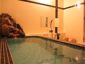 Imagen de los interiores del Hotel Grove Inn Skala. Foto 14