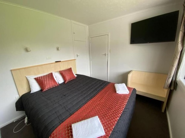 Imagen de la habitación del Hotel Grove Park Motor Lodge. Foto 13