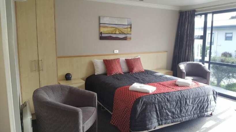 Imagen de la habitación del Hotel Grove Park Motor Lodge. Foto 14