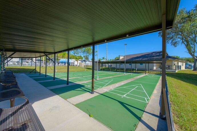 Imagen general del Hotel Grove Ridge RV Resort. Foto 10