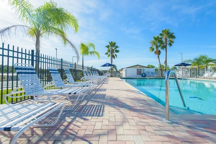 Imagen general del Hotel Grove Ridge RV Resort. Foto 11