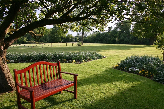 Imagen de los exteriores del Hotel Grovefield House. Foto 9