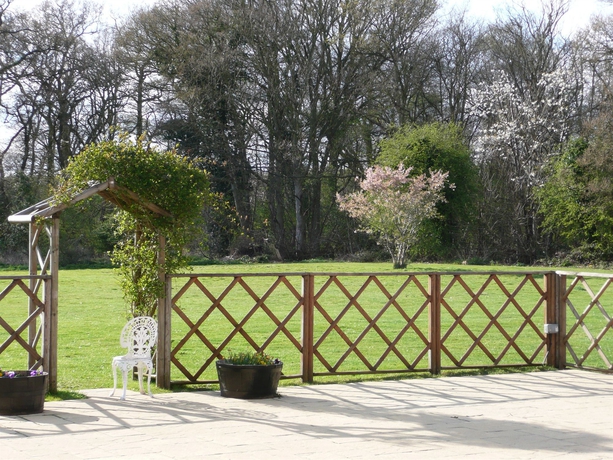 Imagen de los exteriores del Hotel Grovefield House. Foto 10