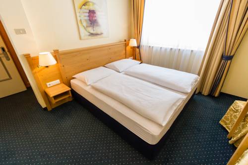 Imagen de la habitación del Hotel Gruber. Foto 4