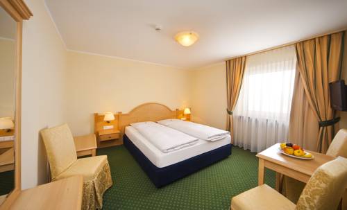 Imagen de la habitación del Hotel Gruber. Foto 12