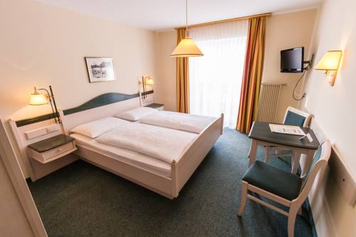 Imagen de la habitación del Hotel Gruber. Foto 16