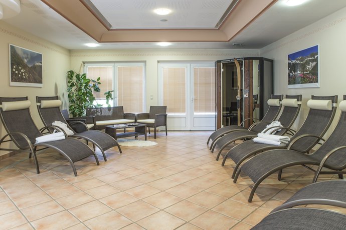 Imagen de la piscina del Hotel Grundlhof. Foto 20