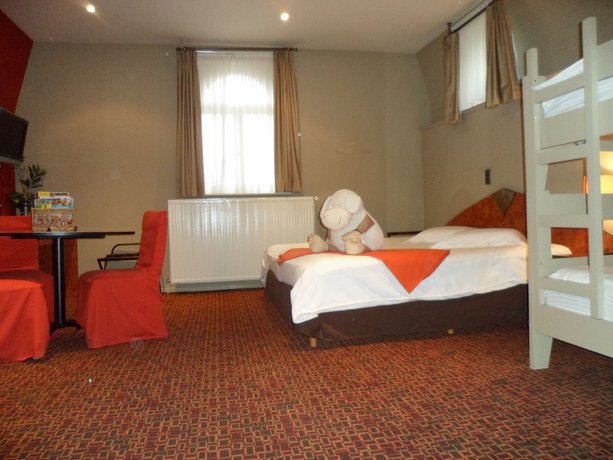 Imagen de la habitación del Hotel Grupello. Foto 18