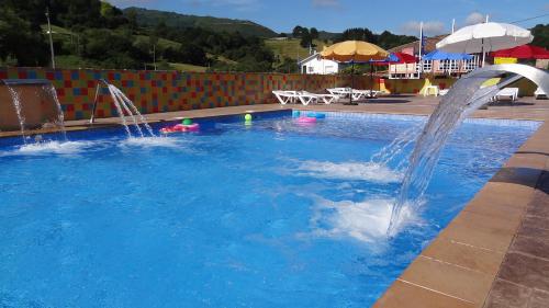 Imagen de la piscina del Hotel Grupo Hoteles La Pasera. Foto 9