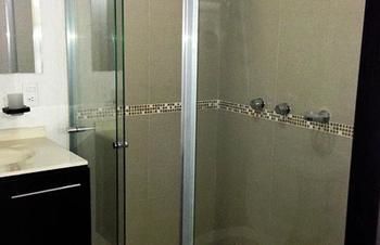 Imagen de los interiores del Hotel Grupo Kings Suites Platon 436. Foto 7