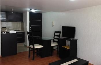 Imagen de la habitación del Hotel Grupo Kings Suites Platon 436. Foto 2