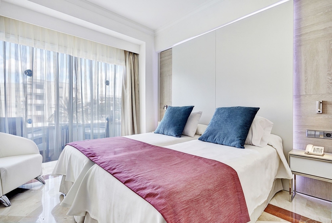 Imagen de la habitación del Hotel Grupotel Acapulco Playa - Adults Only. Foto 3