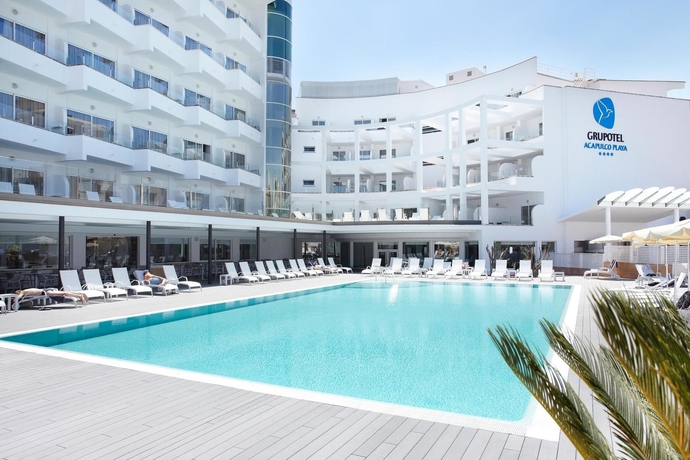 Imagen de la piscina del Hotel Grupotel Acapulco Playa - Adults Only. Foto 12