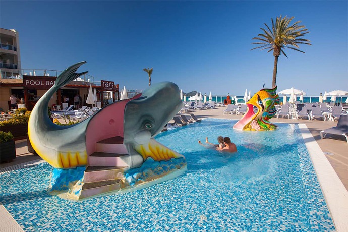 Imagen general del Hotel Grupotel Alcudia Pins. Foto 19