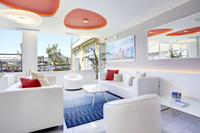 Imagen de los interiores del Hotel Grupotel Amapola. Foto 12