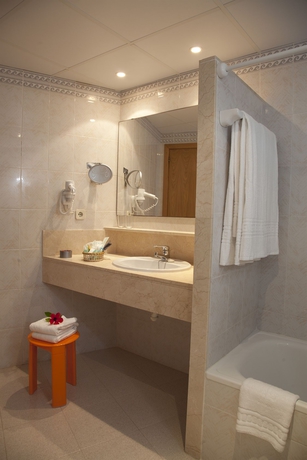 Imagen de la habitación del Hotel Grupotel Cala Marsal Nature. Foto 11