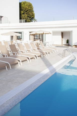 Imagen de la piscina del Hotel Grupotel Farrutx. Foto 14