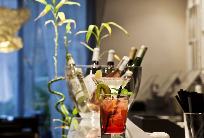 Imagen del bar/restaurante del Hotel Grupotel Gran Vía 678. Foto 2