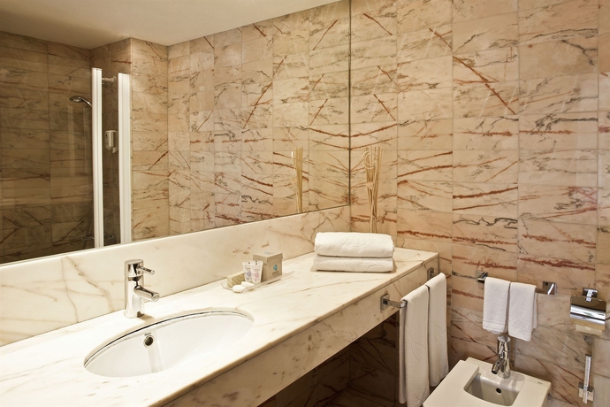 Imagen de la habitación del Hotel Grupotel Gravina. Foto 3