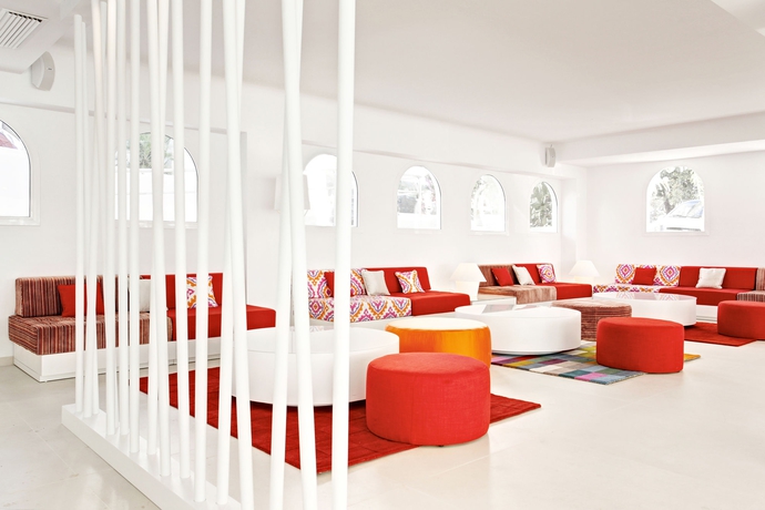 Imagen de los interiores del Hotel Grupotel Ibiza Beach Resort - Adults Only. Foto 20