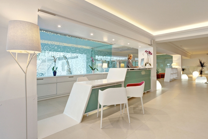 Imagen de los interiores del Hotel Grupotel Ibiza Beach Resort - Adults Only. Foto 21